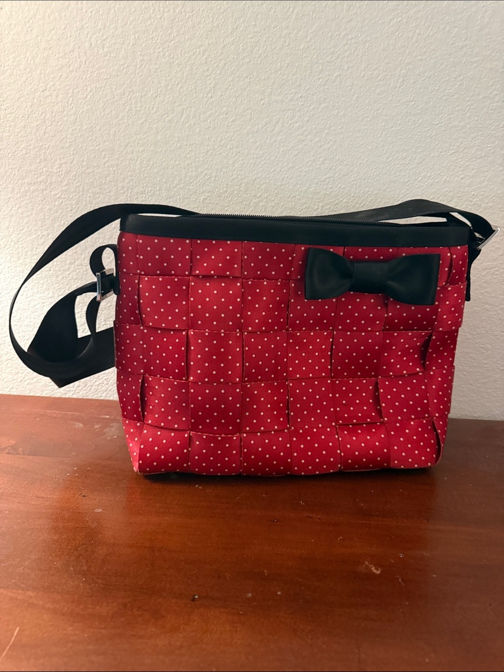 Harveys Disney Minnie Dot Convertible Tote